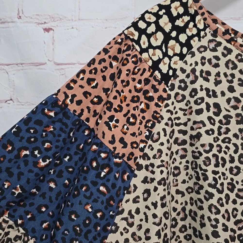 ODDY Multi Color Leopard Sleeve Womens Size M/L - Picture 3 of 9